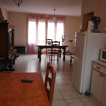 Bed and Breakfast La Pomponnette Bouresse Exterior foto