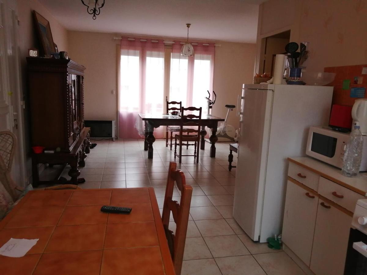 Bed and Breakfast La Pomponnette Bouresse Exterior foto